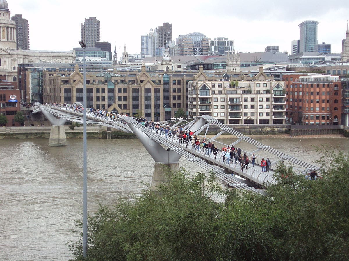 Millennium Bridge London DSC08159