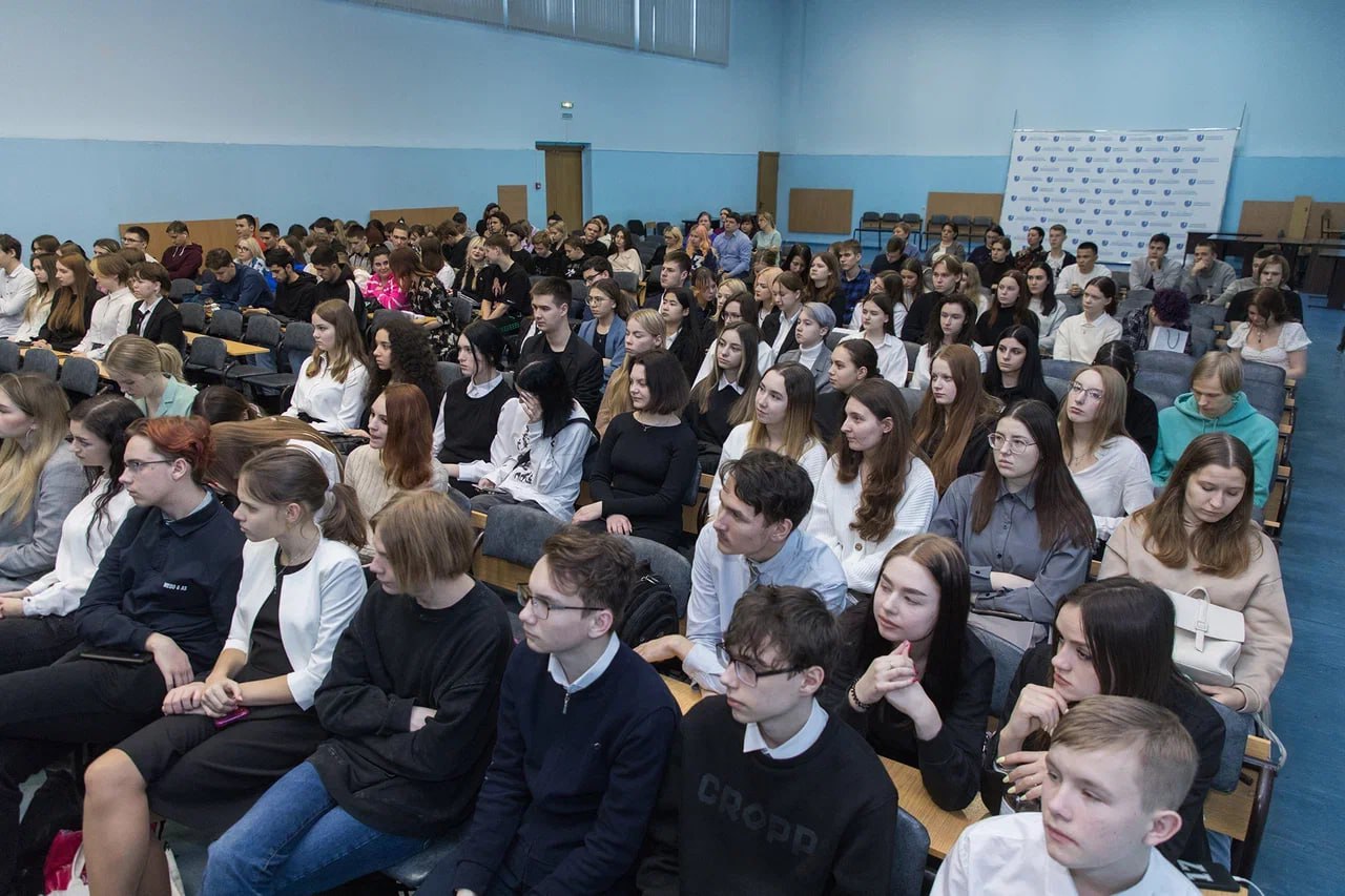sergej yakovlev provel vstrechu so studentami iehp universiteta lobachevskogo 1