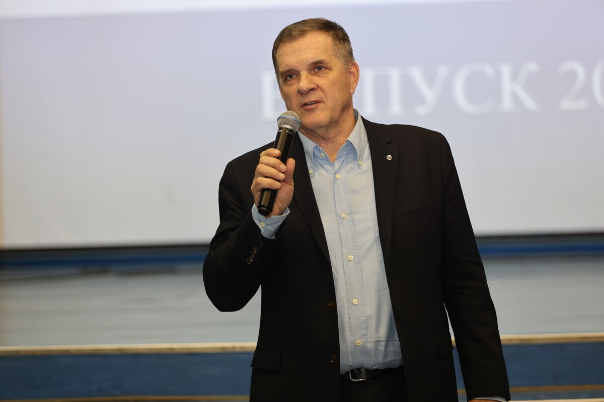 ceremoniya vrucheniya diplomov sostoyalas v iehp nngu 1