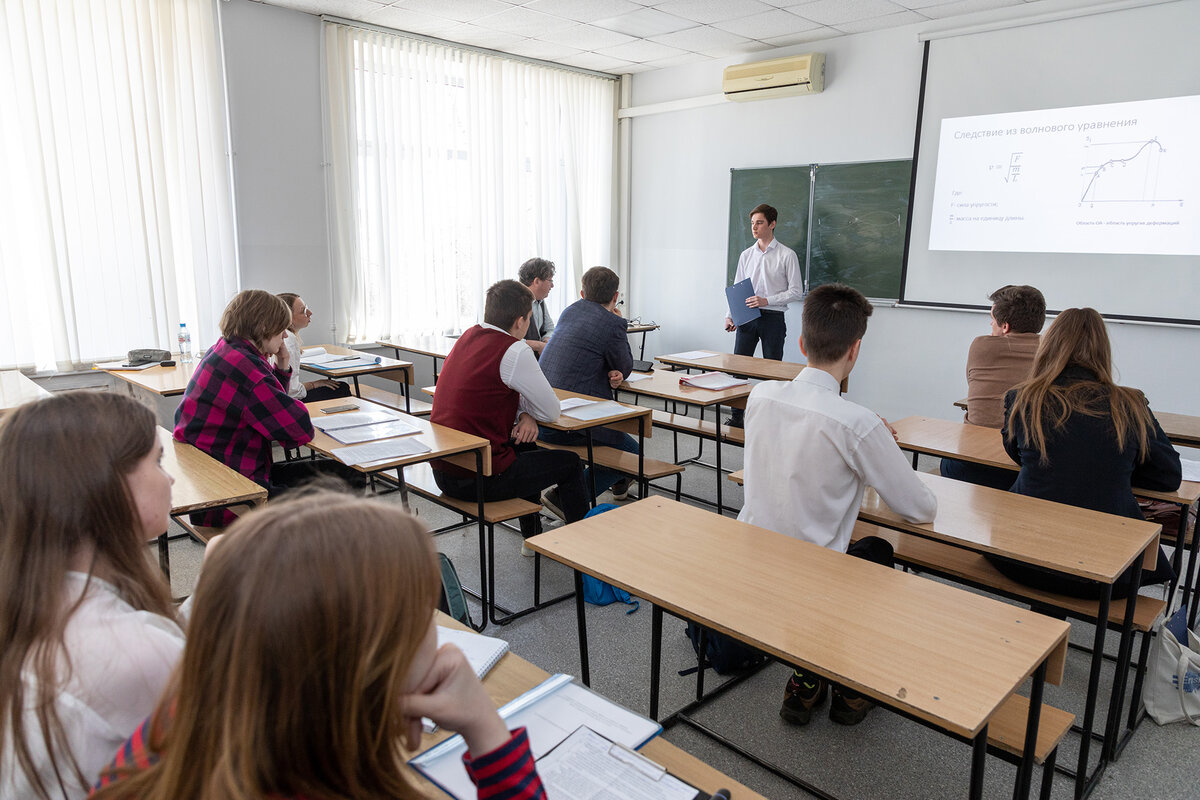 nizhegorodskie shkolniki zashchitili nauchnye proekty v nngu