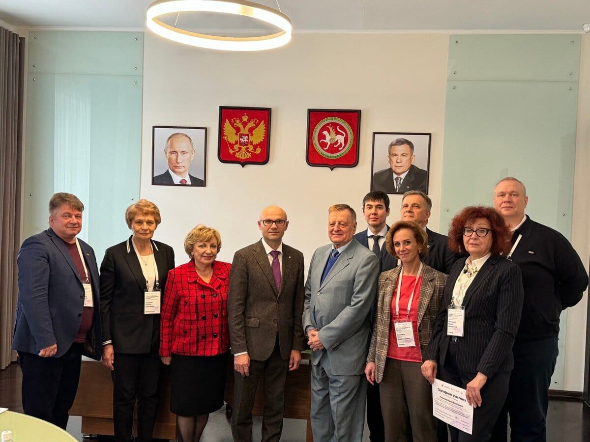 professor nngu sergej yashin prinyal uchastie v nauchno prakticheskoj konferencii 1