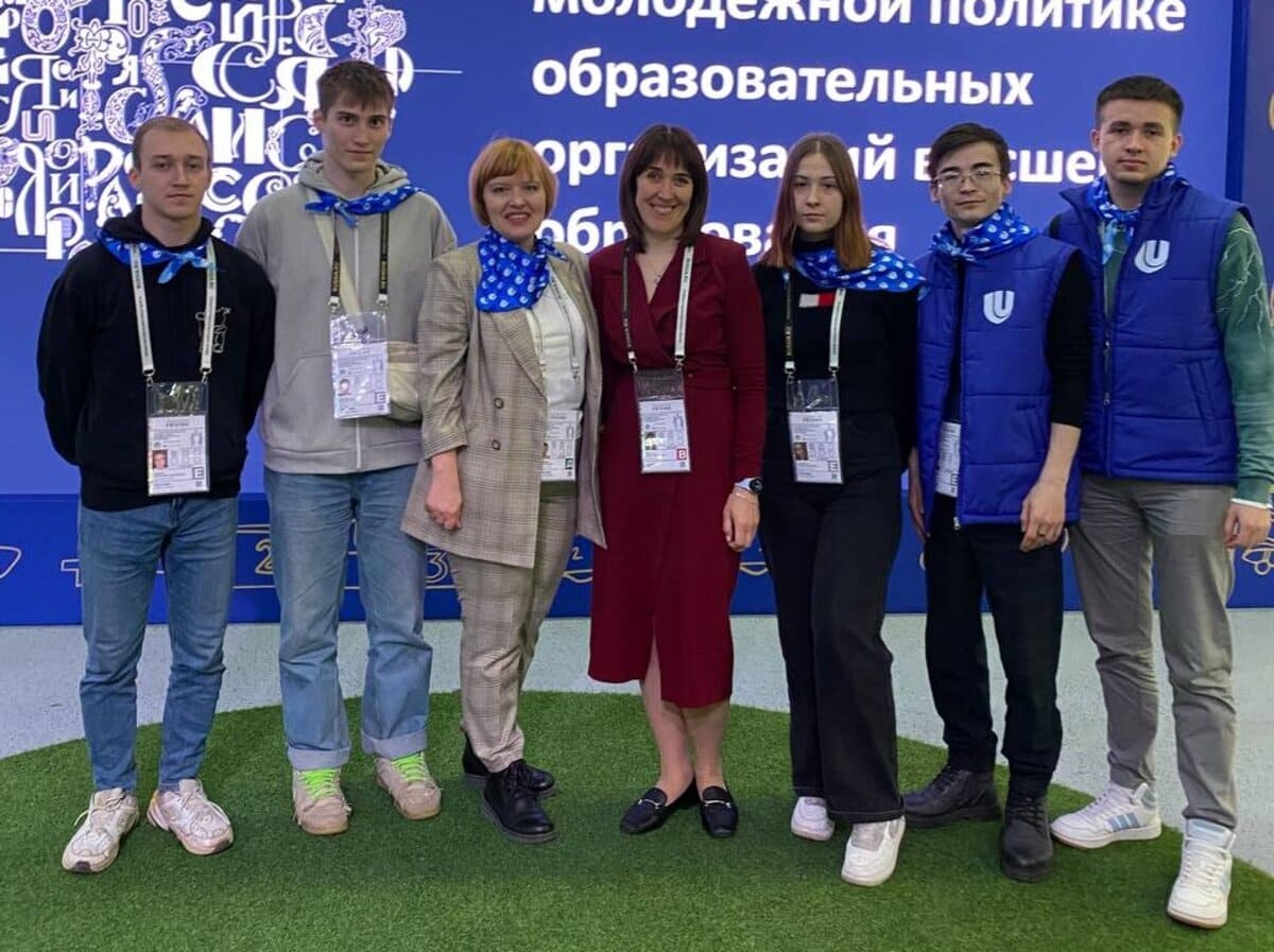studenty nngu prinyali uchastie v dne nacionalnyh prioritetov na vdnh v moskve 1