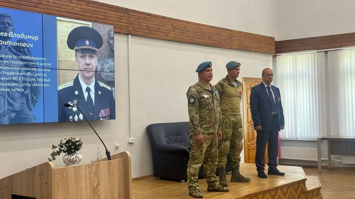 kavaler ordena muzhestva vladimir silantev vstretilsya so studentami nngu 1