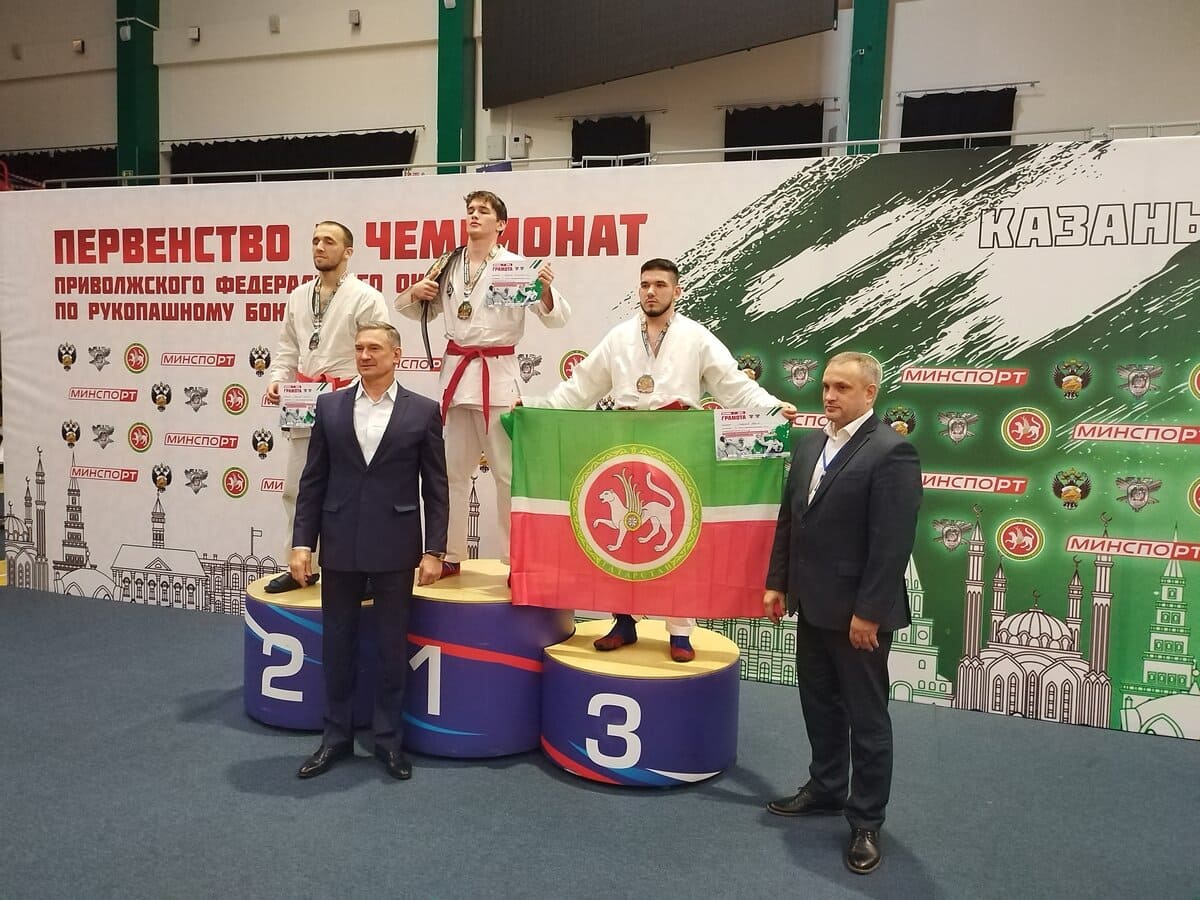 studenty nngu pobedili na pervenstve i chempionate pfo po rukopashnomu boyu