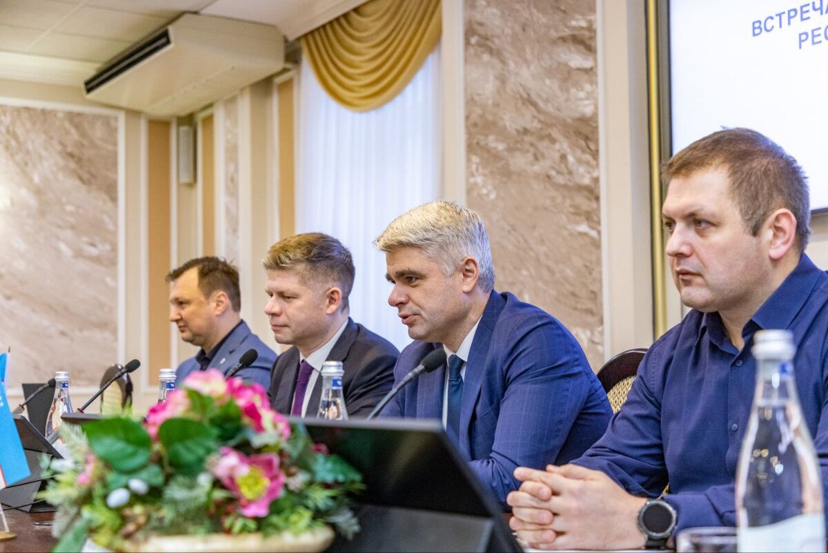 delegaciya predstavitelej smi iz uzbekistana posetila universitet lobachevskogo 1