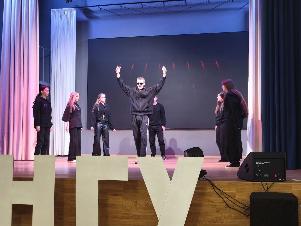 prazdnichnyj koncert ko dnyu ehnergetika proveli v balahninskom filiale nngu 1