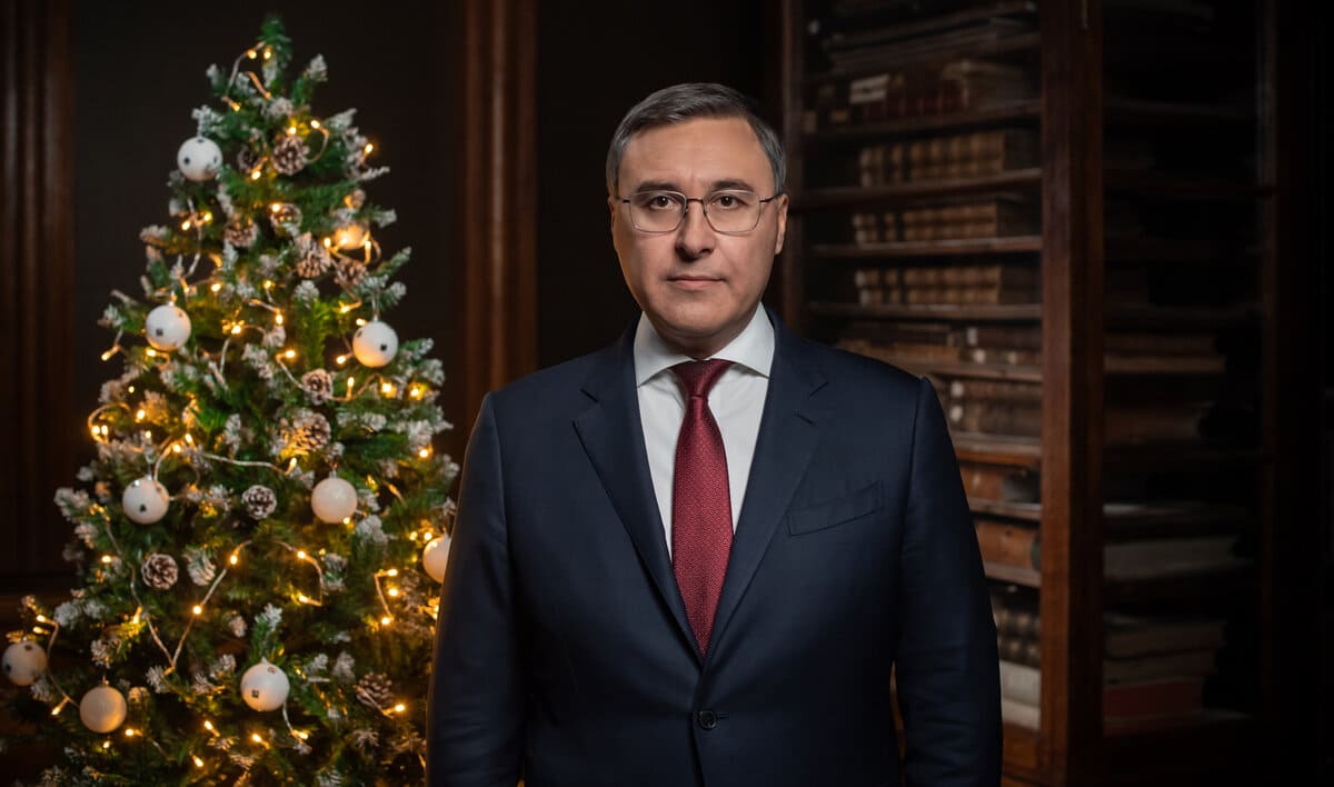 pozdravlenie valeriya falkova s novym 2025 godom