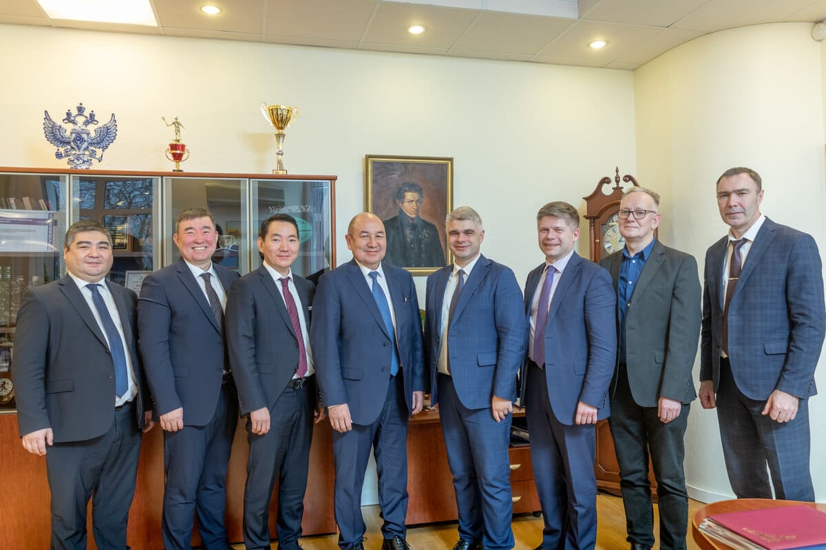 delegaciya kirgizskoj respubliki posetila universitet lobachevskogo