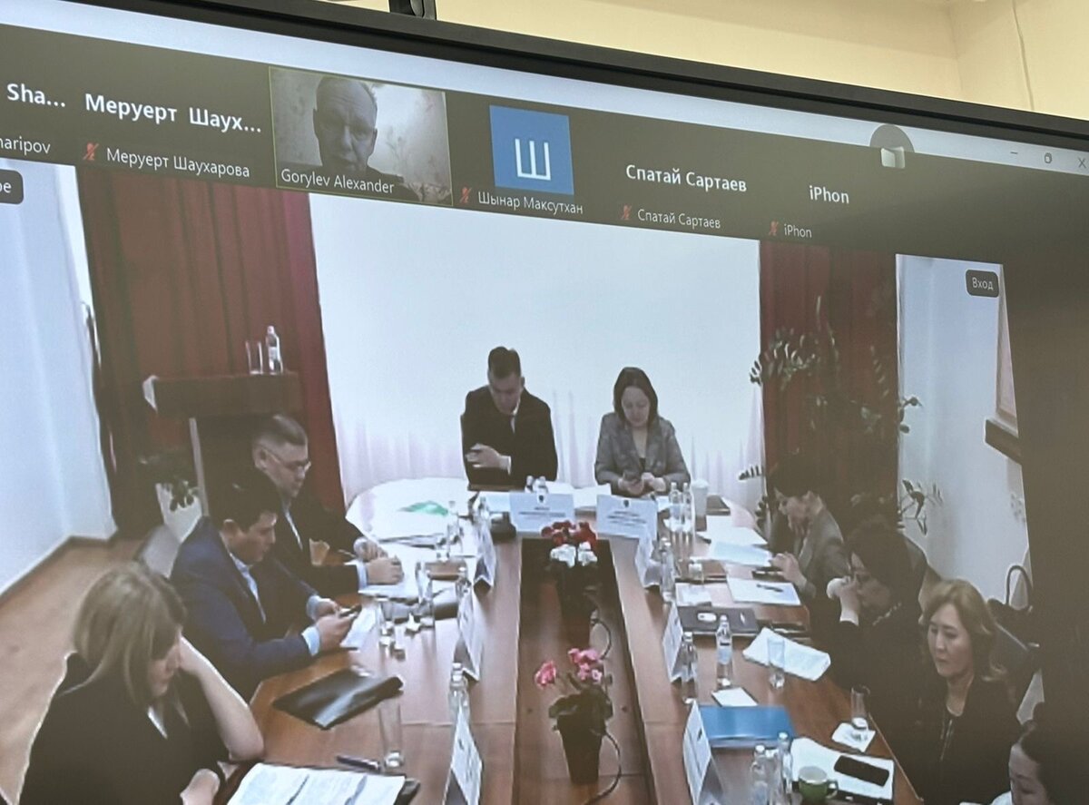 docent nngu aleksandr gorylev stal mezhdunarodnym konsultantom doktoranta iz kazahstana