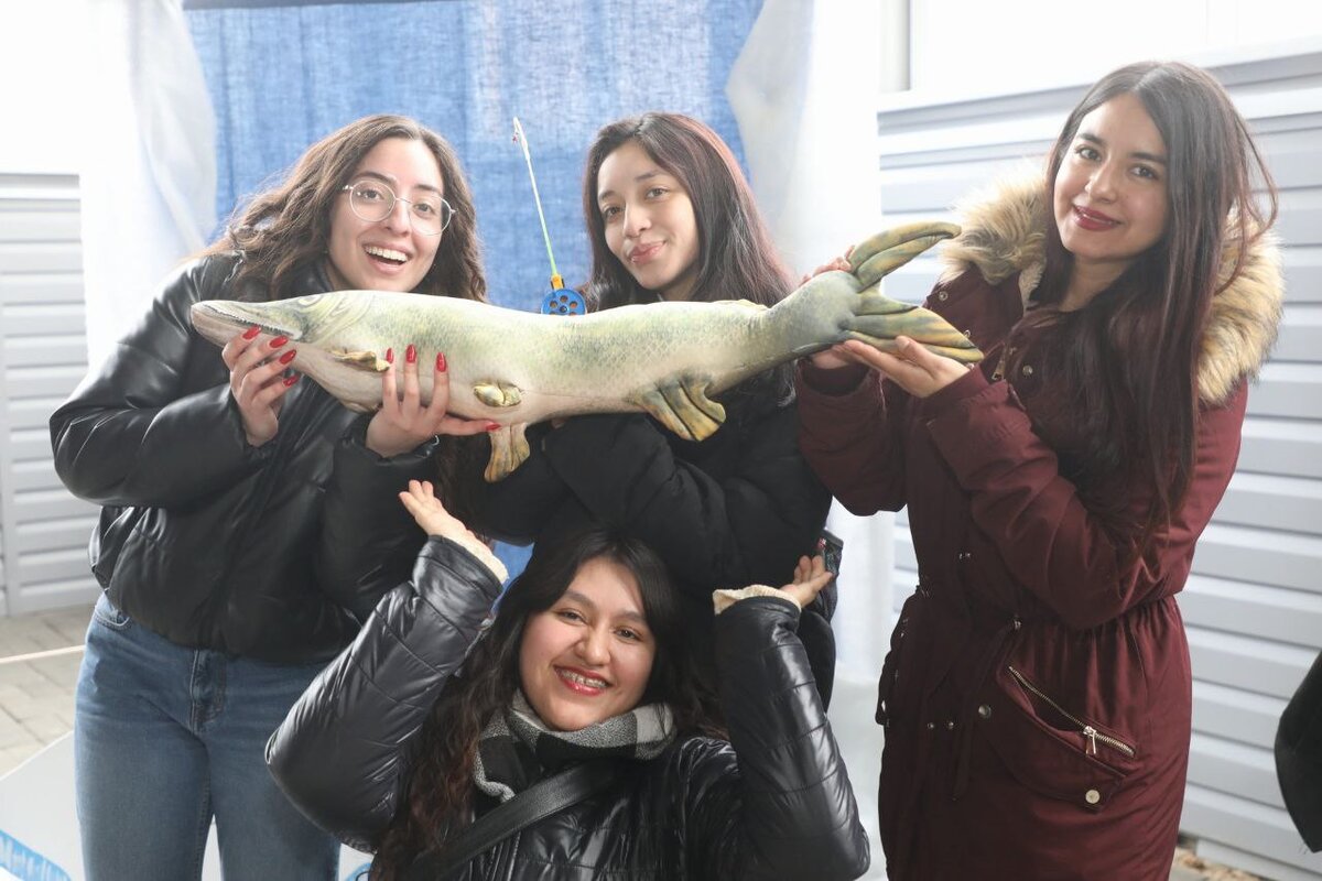 inostrannye studenty nngu prinyali uchastie v festivale chkalovskaya rybalka 2025