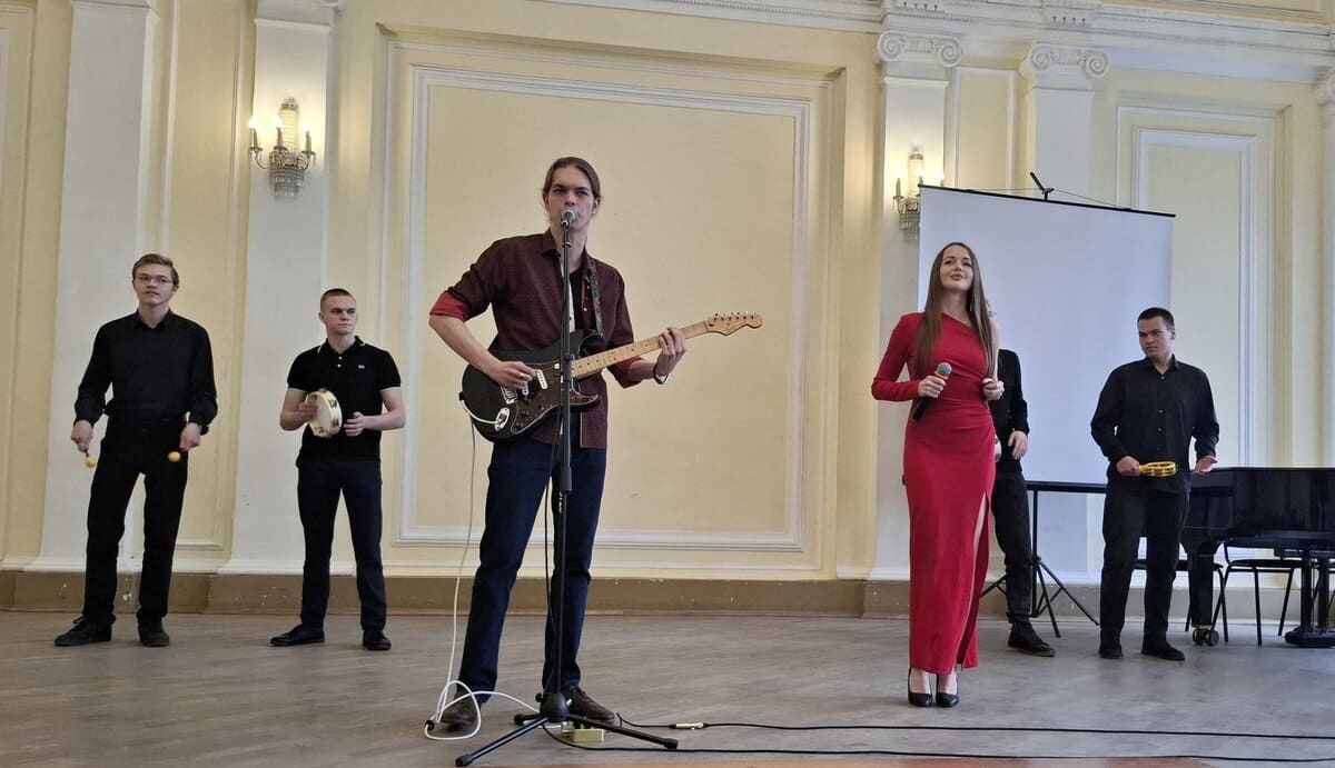 muzykalno poehticheskij konkurs na anglijskom yazyke proveli v nngu