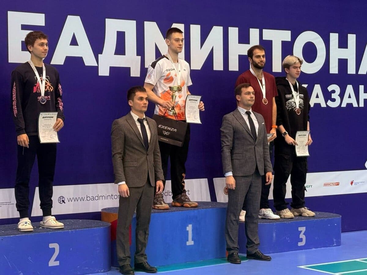 studenty nngu uspeshno vystupili na sorevnovaniyah po badmintonu