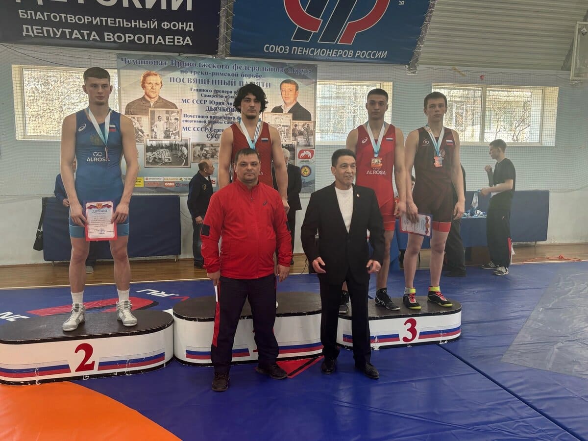 sportsmeny nngu vystupyat na chempionate rossii po greko rimskoj borbe 1