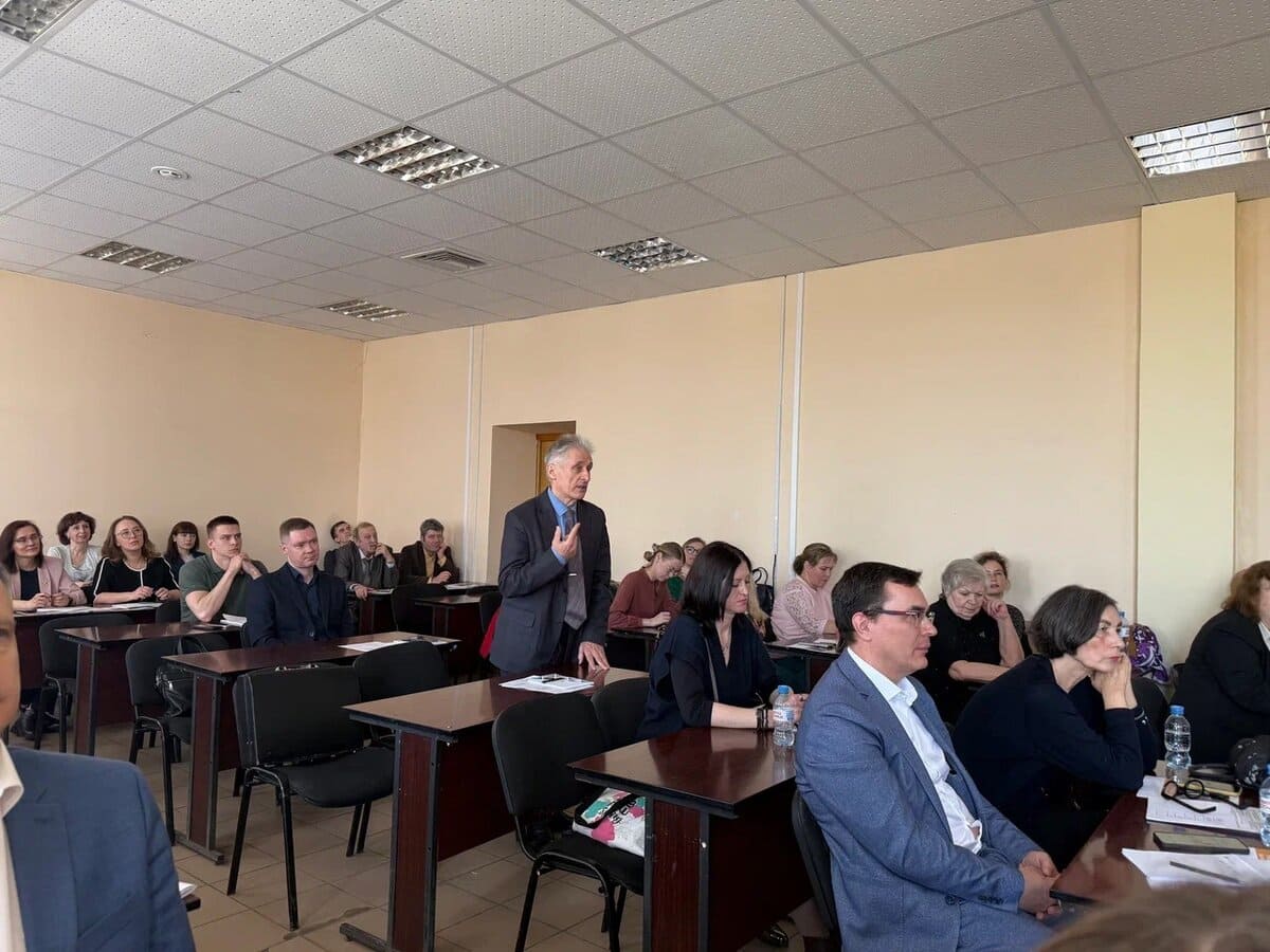 prepodavateli ehkonomicheskih disciplin nngu proshli obuchenie ot banka rossii 1